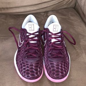 Nike zoom tennis shoes